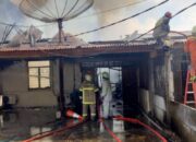 Kebakaran Hebat Landa Asrama Polisi di Pekanbaru, Dua Rumah Dinas Ludes Terbakar