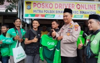 Kapolsek Binawidya Resmikan Posko Ojol, Buka Puasa Bersama Anak Yatim dan Driver Online